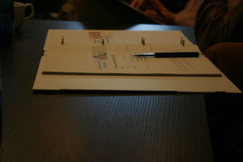 Huisartsen met elkaar in gesprek op Dag van de Praktijkhouder