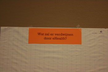 Huisartsen met elkaar in gesprek op Dag van de Praktijkhouder