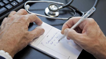 Menzis geeft huisartsen vast tarief