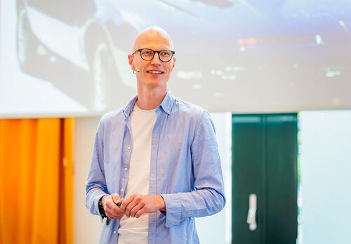 Paul Koning tijdens de Dag van de Praktijkmanager op 16 mei 2024 (Foto: Ewald Geerdink)