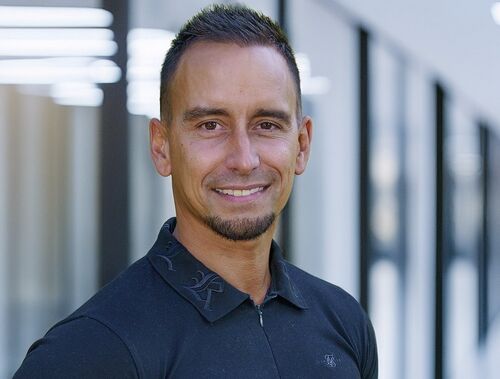 Ferry Slootman, accountmanager bij Cobbler: ‘We willen niet afhankelijk zijn van grote partijen. Alles ontwikkelen we zelf, van de cloudopslag tot de beveiligde verbinding.' (Foto: Cobbler)