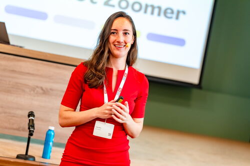 Laura Bas: 'Vooral verouderde systemen springen eruit als grootste frustratie op het gebied van inefficiënt werken' (Foto: Jitske Seckel voor PraktijkmanagersNetwerk 2025)