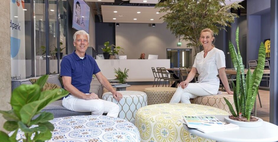 Roel de Maat en Jelly van der Brugge, tandartsen en eigenaren van Tandpark (Foto: Han Hermkens (Image and Motion))