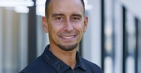 Ferry Slootman, accountmanager bij Cobbler: ‘We willen niet afhankelijk zijn van grote partijen. Alles ontwikkelen we zelf, van de cloudopslag tot de beveiligde verbinding.' (Foto: Cobbler)