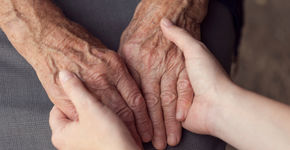 Ministerie VWS geeft 72 miljoen om personeelstekort ouderenzorg op te lossen