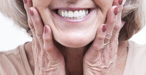 Meer aandacht mondverzorging kwetsbare ouderen