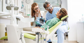 Meekijkstage biedt studenten Tandheelkunde kijkje in de dagelijkse praktijk