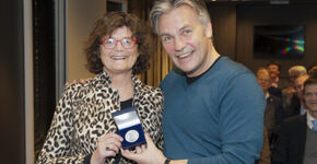 Huisarts Bart Meijman krijgt eerste Hans Nobel Courage! prijs